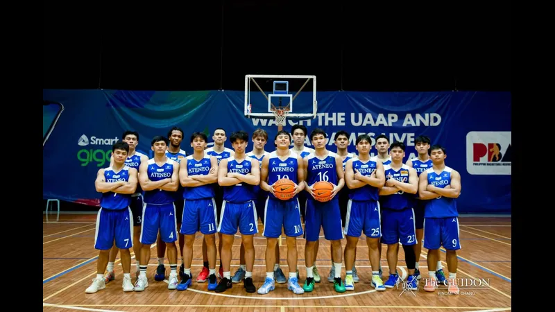 Cầu thủ Blue Eagles vượt qua hàng phòng ngự của Modbury Jets Cầu thủ Blue Eagles vượt qua hàng phòng ngự của Modbury Jets